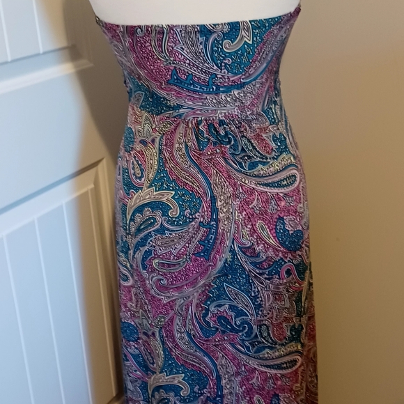 West Loop Halter Dress Sz Small. Beautiful Paisley print. - Picture 8 of 11